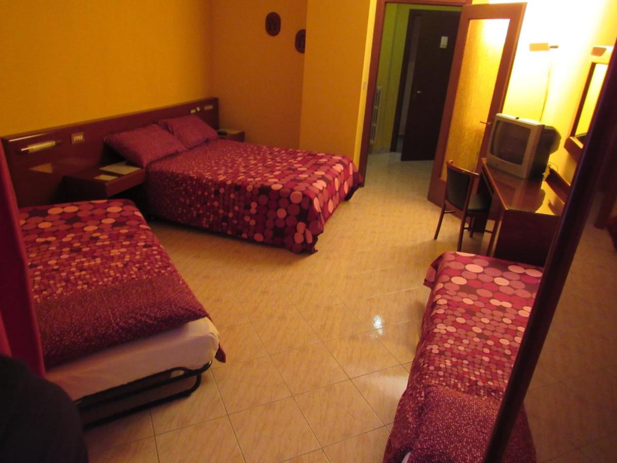 B&B The Sun Swimming & Pool Torino Esterno foto