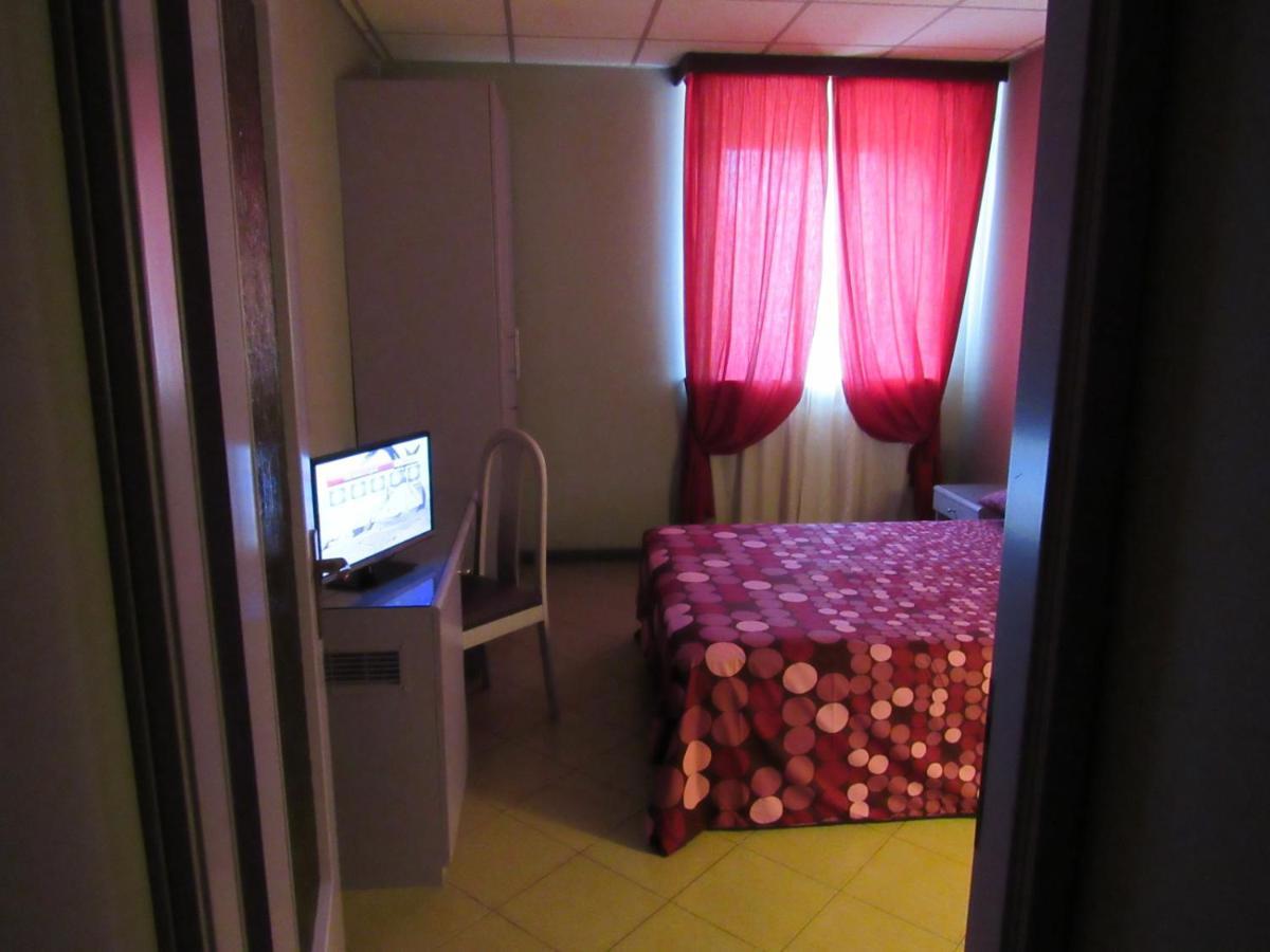 B&B The Sun Swimming & Pool Torino Esterno foto