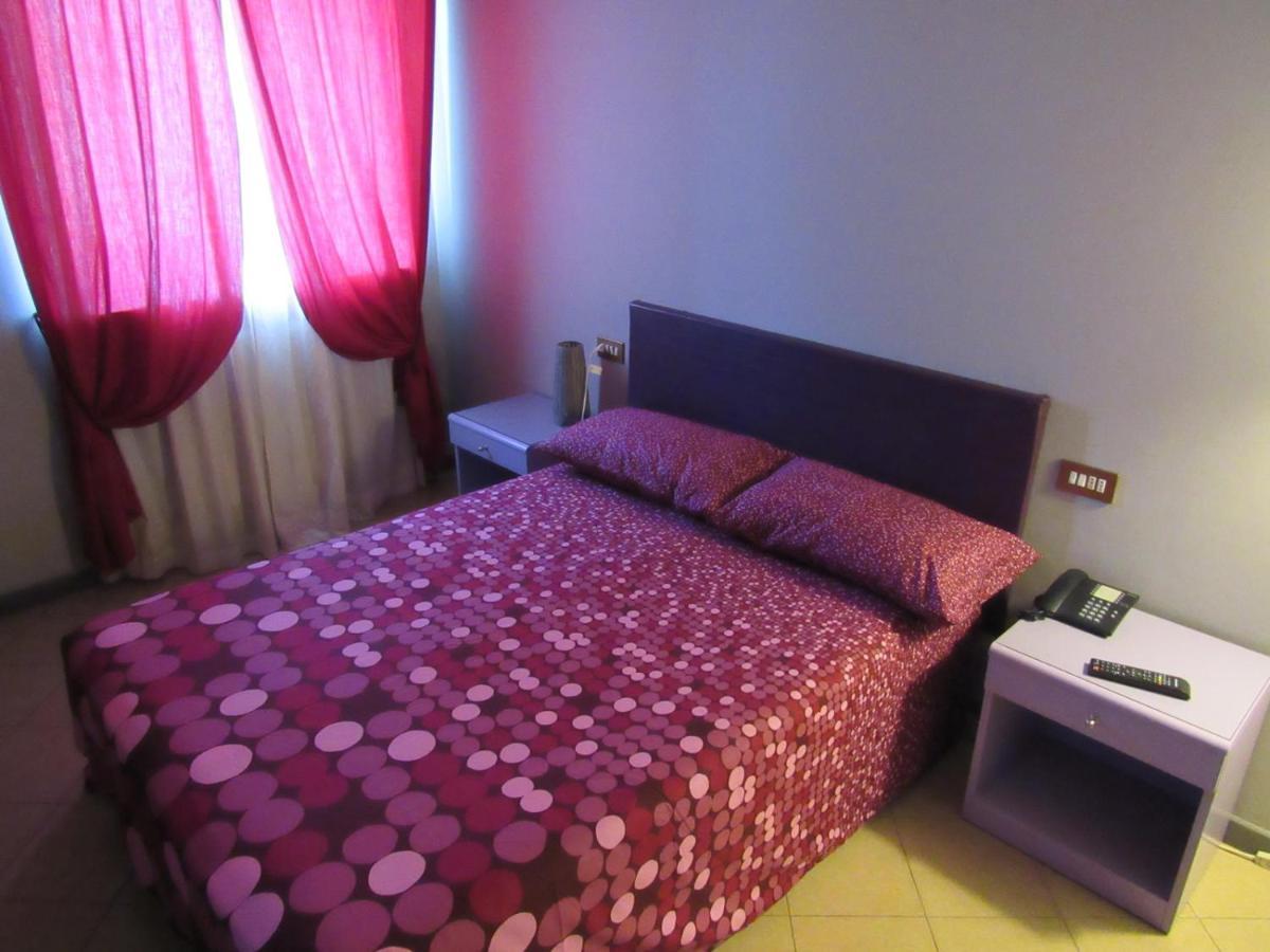 B&B The Sun Swimming & Pool Torino Esterno foto